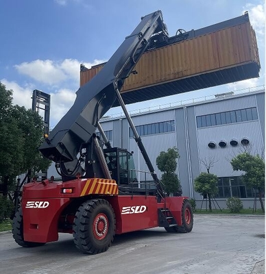 Kessler Reach Stacker com transmissão automática ZF e motor Cummins para manuseio de contentores