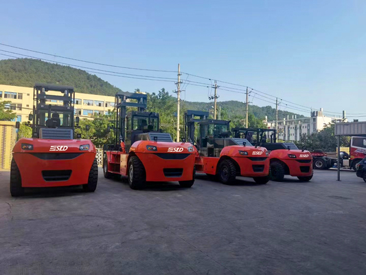 32 toneladas de 30 toneladas da empilhadeira do recipiente com o eixo motor de Cummins Engine Kessler para o transitário