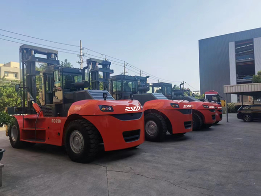 32 toneladas de 30 toneladas da empilhadeira do recipiente com o eixo motor de Cummins Engine Kessler para o transitário