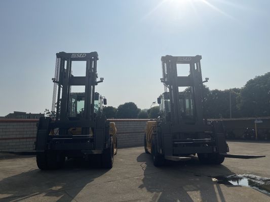 Powerful Heavy Duty Forklift with Yuchai/CUMMINS Engine and Fork Positioner