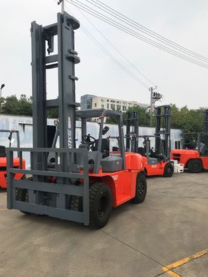 FD70 5m 15000 libras 7 Ton Diesel Powered Forklift pelo pneu contínuo