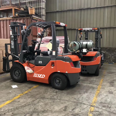 4 carregador direcional da empilhadeira do LPG da gasolina do deslocamento 2.5T do poder da maneira