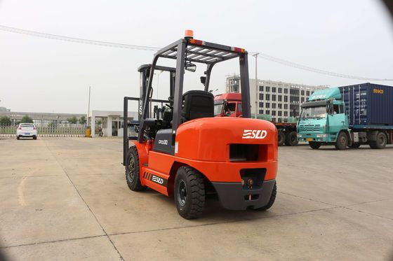 Caminhão de empilhadeira diesel de FD30 3000kgs equipado com o motor de ISUZU/MITSUBISHI