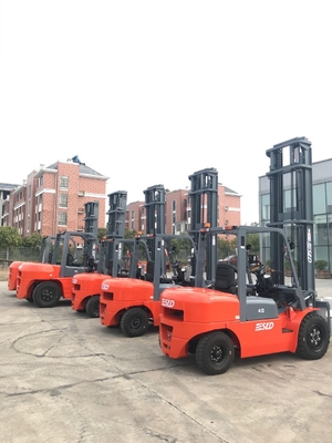 Caminhão de empilhadeira industrial da carga de ISUZU Engine 4000kg para o armazém